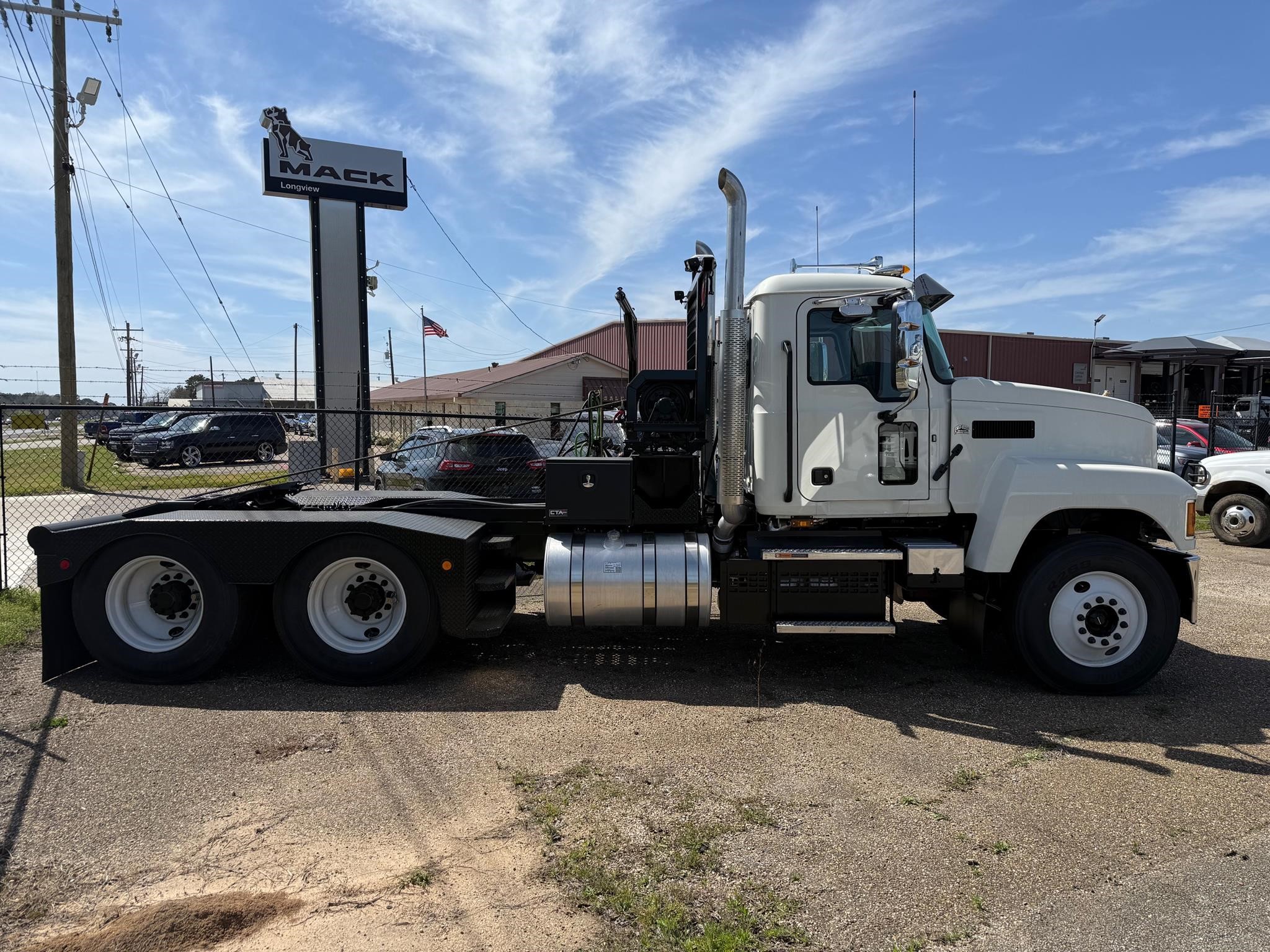 2025 MACK PINNACLE 64T - image 1 of 6