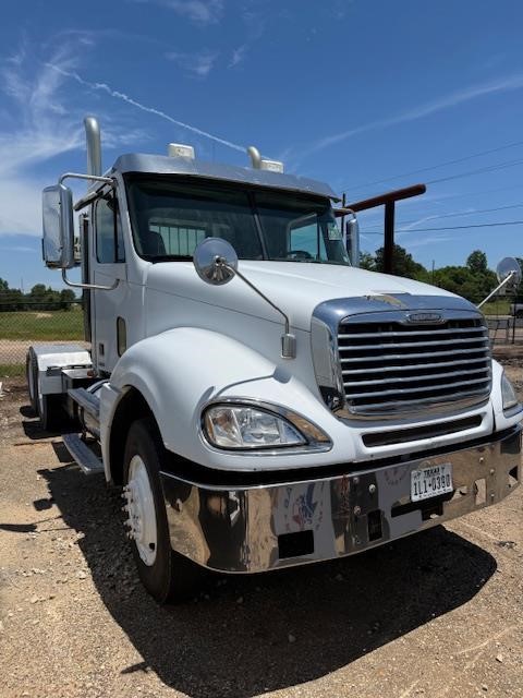 2007 FREIGHTLINER COLUMBIA 120 9064952117 2007 FREIGHTLINER COLUMBIA 120 9064952117