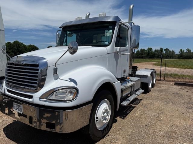 2007 FREIGHTLINER COLUMBIA 120 9064952137 2007 FREIGHTLINER COLUMBIA 120 9064952137