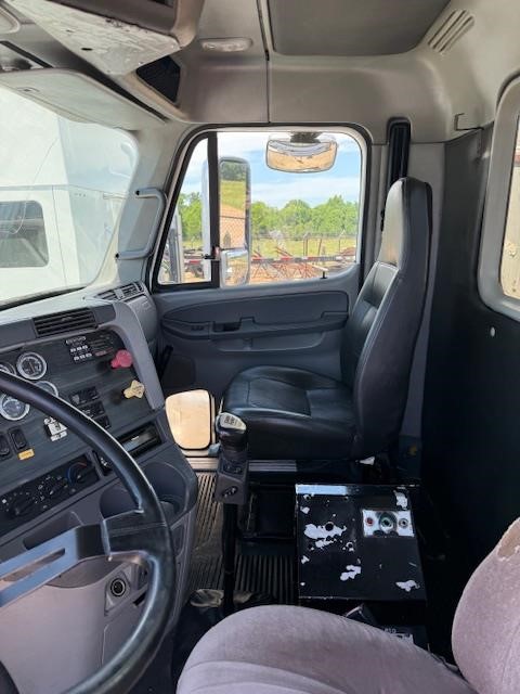 2007 FREIGHTLINER COLUMBIA 120 9064952295 2007 FREIGHTLINER COLUMBIA 120 9064952295