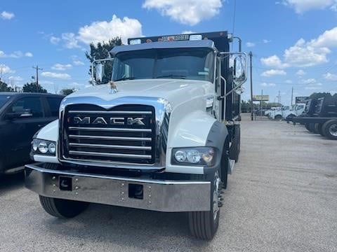 2025 MACK GRANITE 64FR 2025 MACK GRANITE 64FR - image 2 of 5
