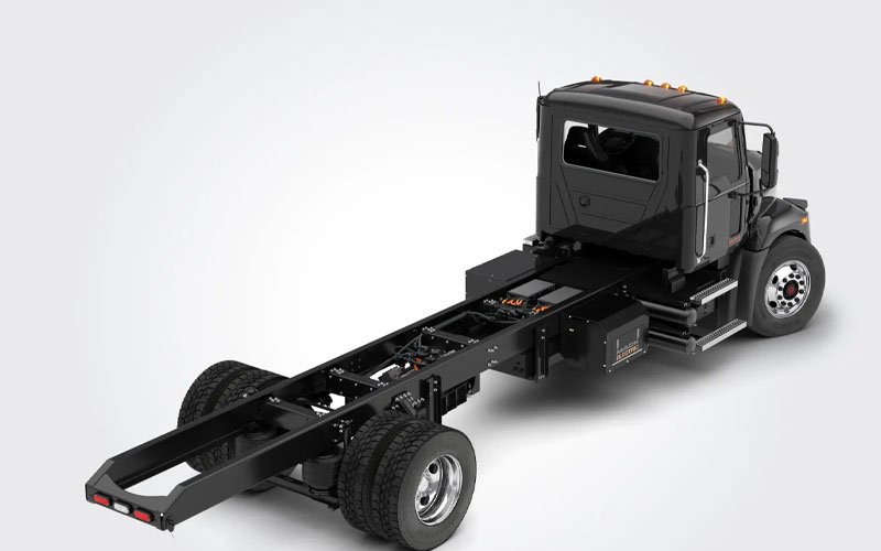 Mack Trucks MD Electric - image 1 of 4