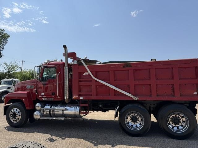 2018 MACK PINNACLE CHU613 2018 MACK PINNACLE CHU613 - image 5 of 6