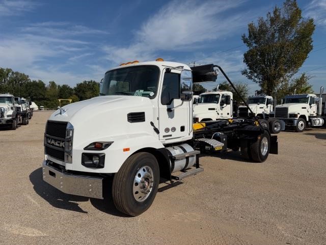 2026 MACK MD7 2026 MACK MD7 - image 1 of 6