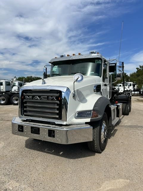 2027 MACK GRANITE 64BR 2027 MACK GRANITE 64BR - image 3 of 4