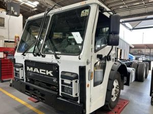 2026 MACK LR64 11049498554
